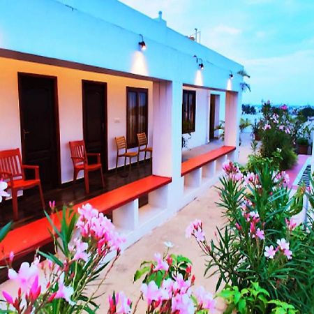 The French Villa Elite Pondicherry Esterno foto